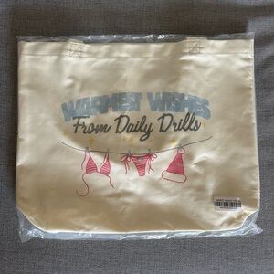 NWT Daily Drills Warmest Wishes Tote Bag